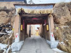 同仁县-热贡艺术之乡-同仁-流浪看世界