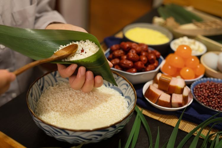 Glutinous rice dumpling