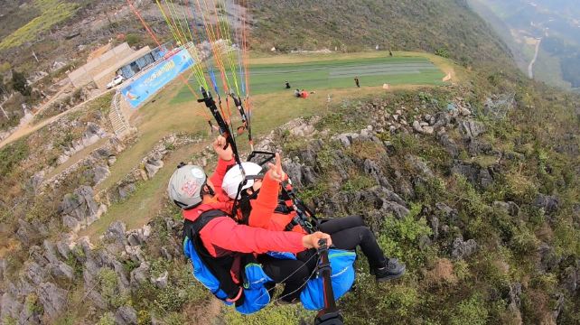 龙荫山滑翔伞飞行基地