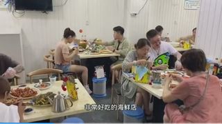 去三亚办事，无意发现一家元老级海鲜店小胡子海鲜连锁餐厅