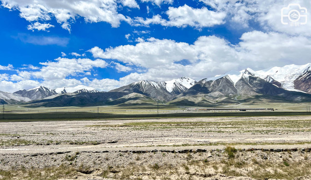 昆仑山北段最高峰的绝佳观景处，雪峰连绵美如画卷，免费对外开放