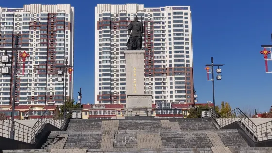 尉遲恭塑像