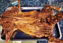 岭上人家岭一阁烤全羊美食图片