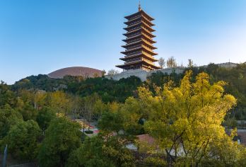 南京牛首山半日游【含景区内交通车 感受佛顶宫 无购物】【一座牛首山，半部金陵史，身临其境，感受浮光跃金，静影沉璧！】
