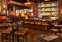 Firebirds Wood Fired Grill美食图片
