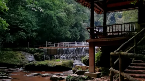 女媧池