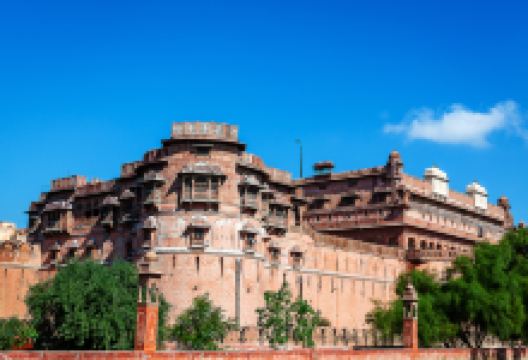 居纳加尔堡景点图片