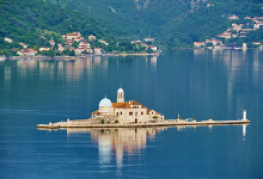 圣母岩景点图片