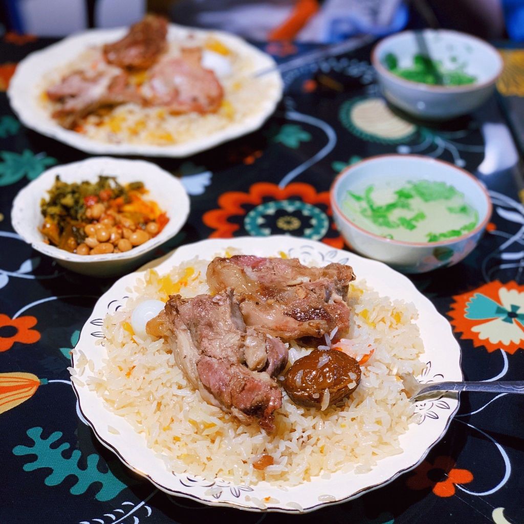 西楼兰抓饭(总店)