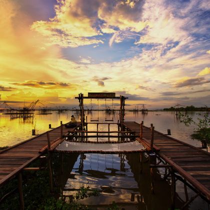 马来西亚乔治市+印度尼西亚北苏门答腊省棉兰7日5晚跟团游