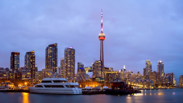 4-Day Nature Getaway from Toronto·Niagara Falls, Muskoka, Huntsville & Algonquin Park | Small Group with no more than 13 People