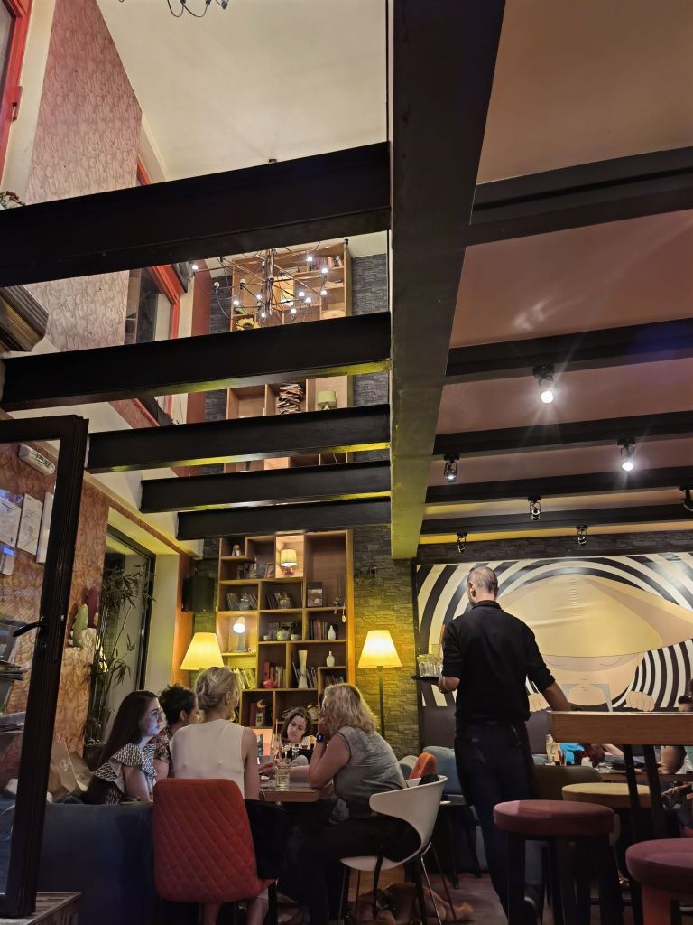 MOON Sushi & Fusion Food餐厅图片