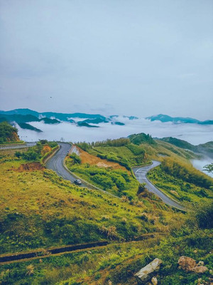 浙江最美赏秋自驾线路,穿越惊险的发夹弯道,看绝美的秋色与云海
