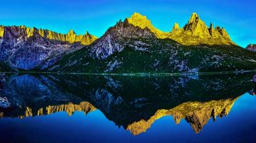 莲宝叶则风景区