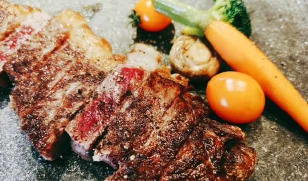 食间牛排(湖西路店)