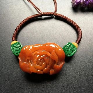 这种颜色的翡翠,你见过吗?