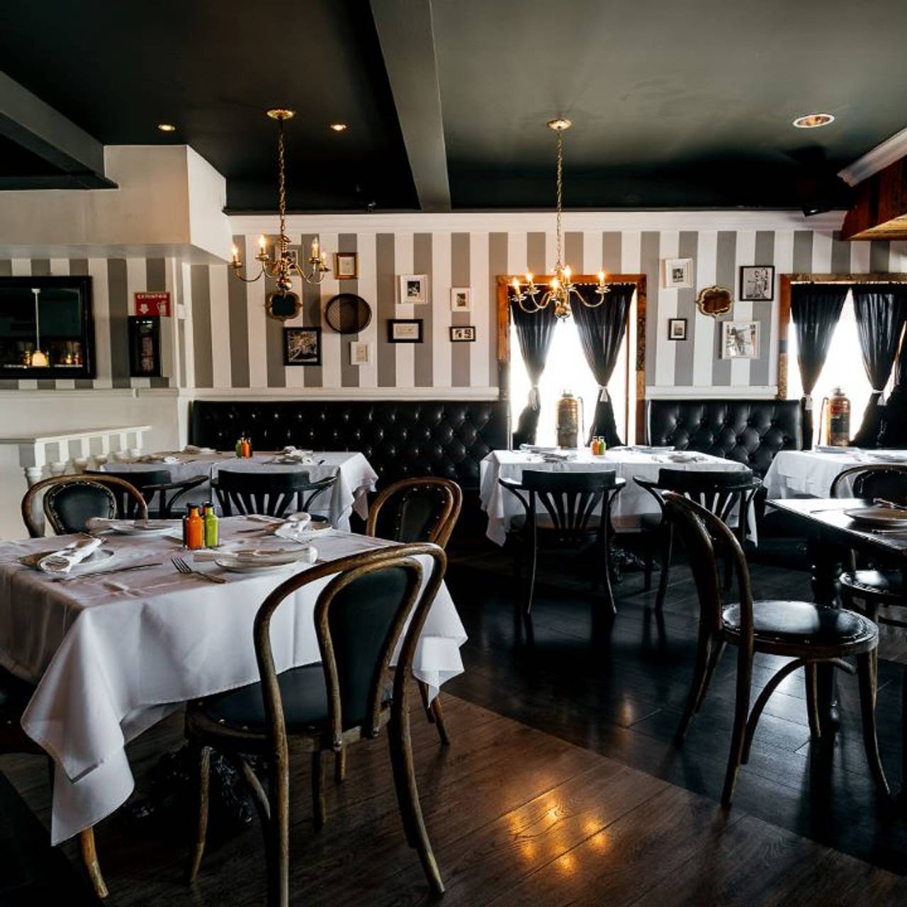 La Corriente Cevichería + Nais - Cacho