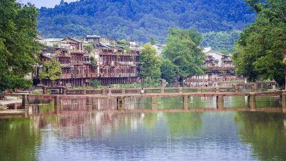 夾關鎮