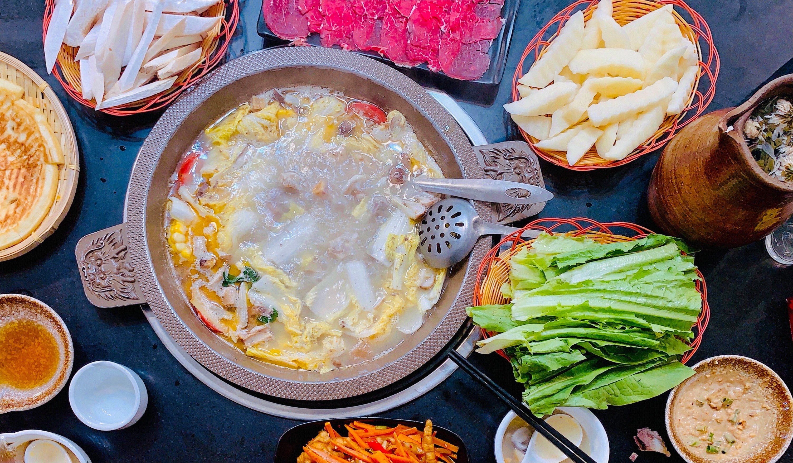 舌尖上的腊猪蹄汤锅·牦牛火锅