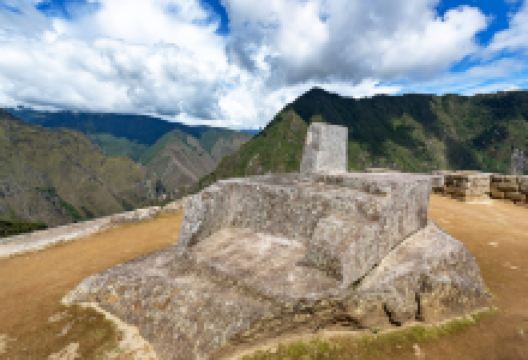 拴日石景点图片