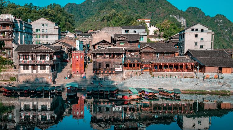 6-Day 6-day 5-night · Private Tour · Zhangjiajie + Furong Town + Fenghuang Ancient Town + Biancheng Chadong Scenic Area + Aizhai Wonders Tourist Area