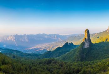 恩施大峡谷1日游【2-8人团/单笔10人以上可升级独立团】【[提前含必消]地面缆车+景区换乘车，必消项提前含。】