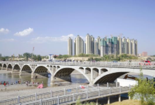 伊犁河大桥景点图片