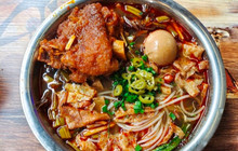 新月螺蛳粉(立新路店)餐厅图片