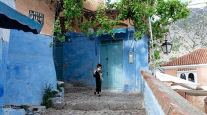 谢夫沙万省游记图文-世界上最蓝的地方，建筑都被刷满蓝色涂料！游客来此会被热情款待