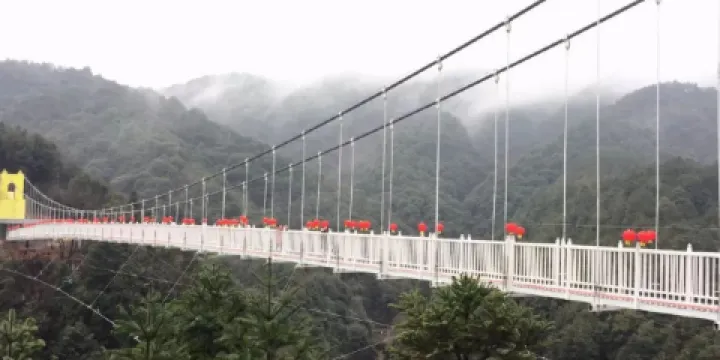 皇龍峽5D全景玻璃橋