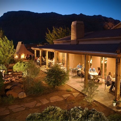 Canyon Breeze Restaurant at Red Mountain Resort
