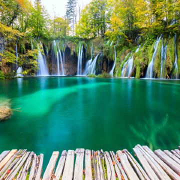 匈牙利+捷克+斯洛伐克+奥地利+克罗地亚+保加利亚+罗马尼亚+希腊+斯洛文尼亚+阿尔巴尼亚+塞尔维亚+波黑+黑山+北马其顿共和国24日21晚跟团游