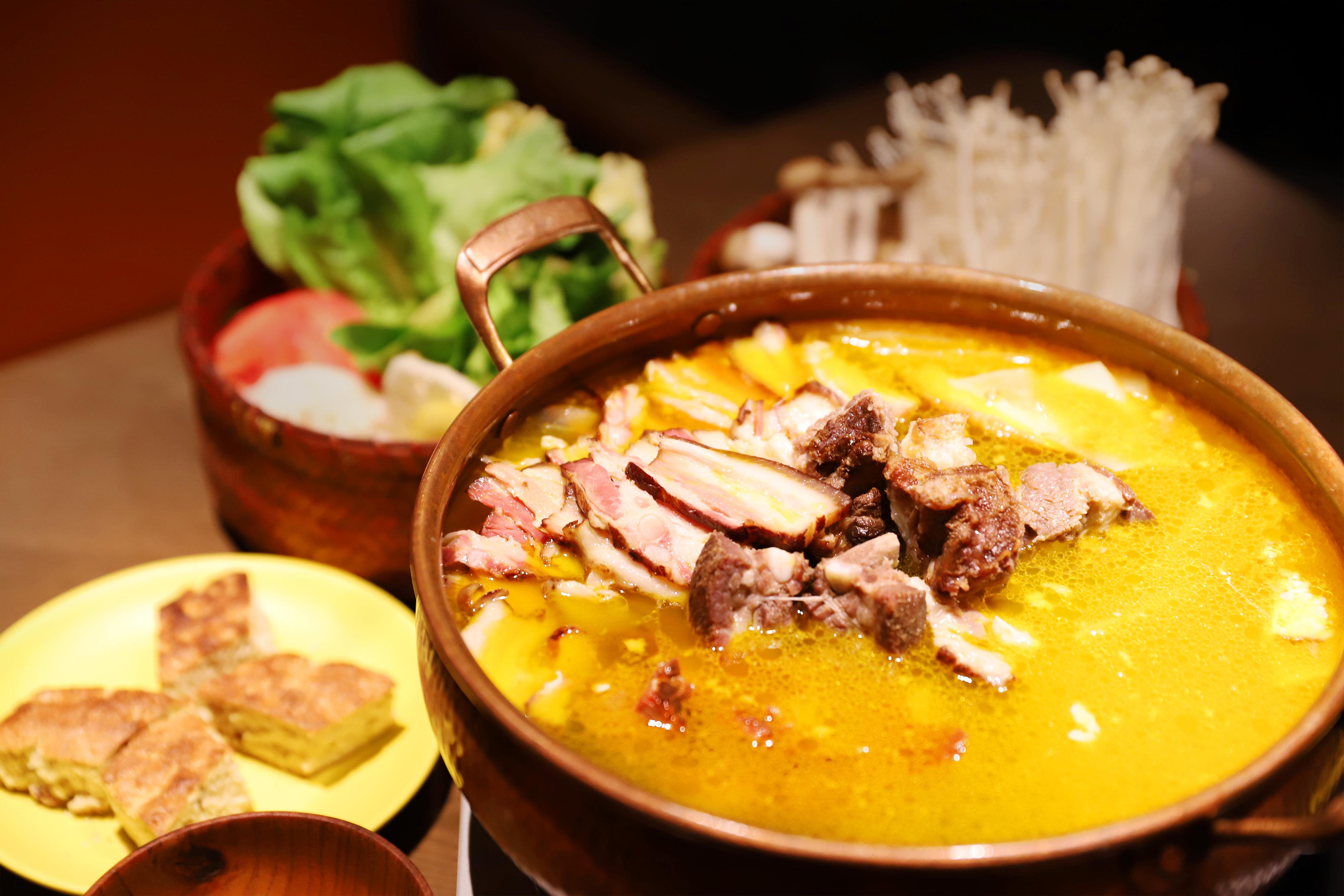 九寨英迪格酒店·游藏·邻里餐厅餐厅图片