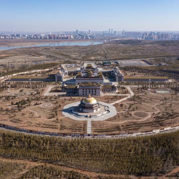 鄂尔多斯草原旅游区+响沙湾+成吉思汗陵+夜鸣沙旅游区5日4晚私家团