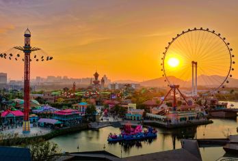 清晖园+华盖路+逢简水乡+顺峰山公园+欢乐海岸PLUS一日游【逢简水乡，素有广东小周庄之称，这里水乡碧波粼粼，小船往来，倒影绰约，两岸古屋遍布，绿树成荫。】