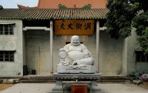 靈湖古寺