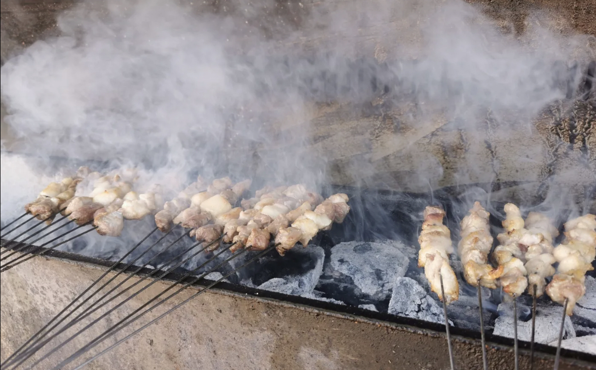春旺特色土火锅烤肉