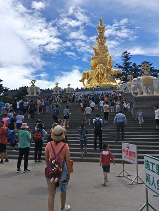 经典峨眉山景区徒步攻略