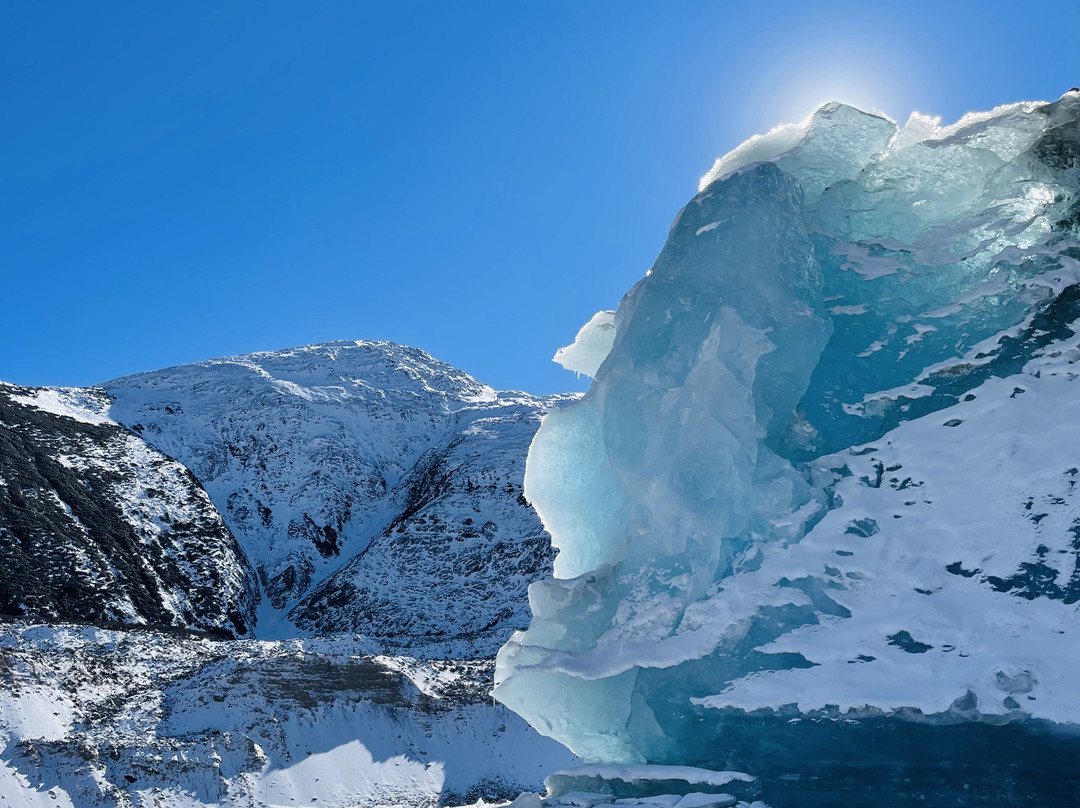 松赞来古山居主图