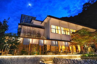 你有多久没见到萤火虫？一起去青城山回归自然感受童趣