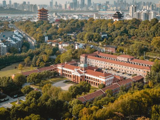 阅马场