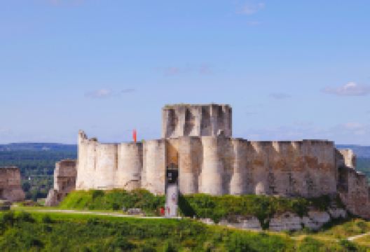 白色城堡景点图片