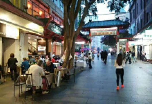 周五唐人街夜市景点图片