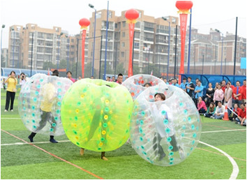 广州白云区鹤龙街道组织趣味运动会的地方
