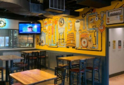 Two Brothers Tap House美食图片