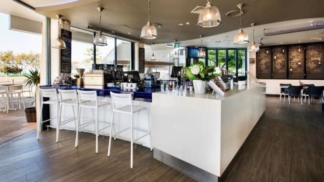 Alexandra Headlands Hotel餐厅图片