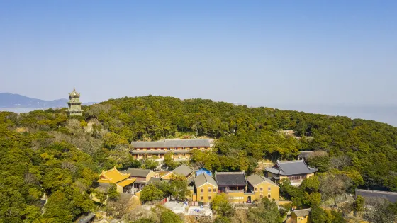 洛迦山