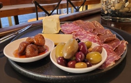 Ruelle Wine Bar