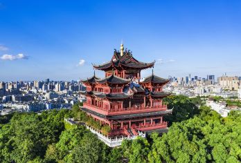 杭州出发：西湖+雷峰塔+城隍阁+南宋御街一日游【私家团】【私家小团丨小众玩法丨纯玩无购丨独立包车丨行程可调丨随停随走丨时间自由丨上门接送】