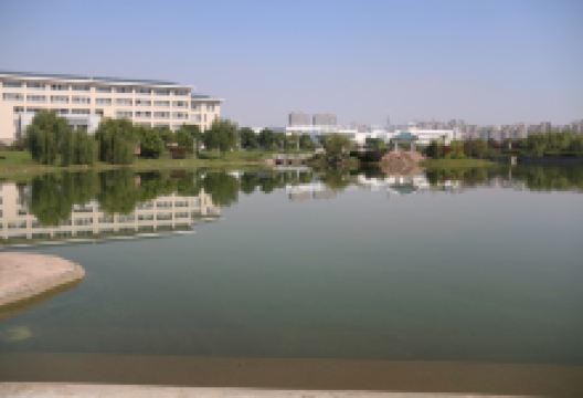 华龙湖景点图片